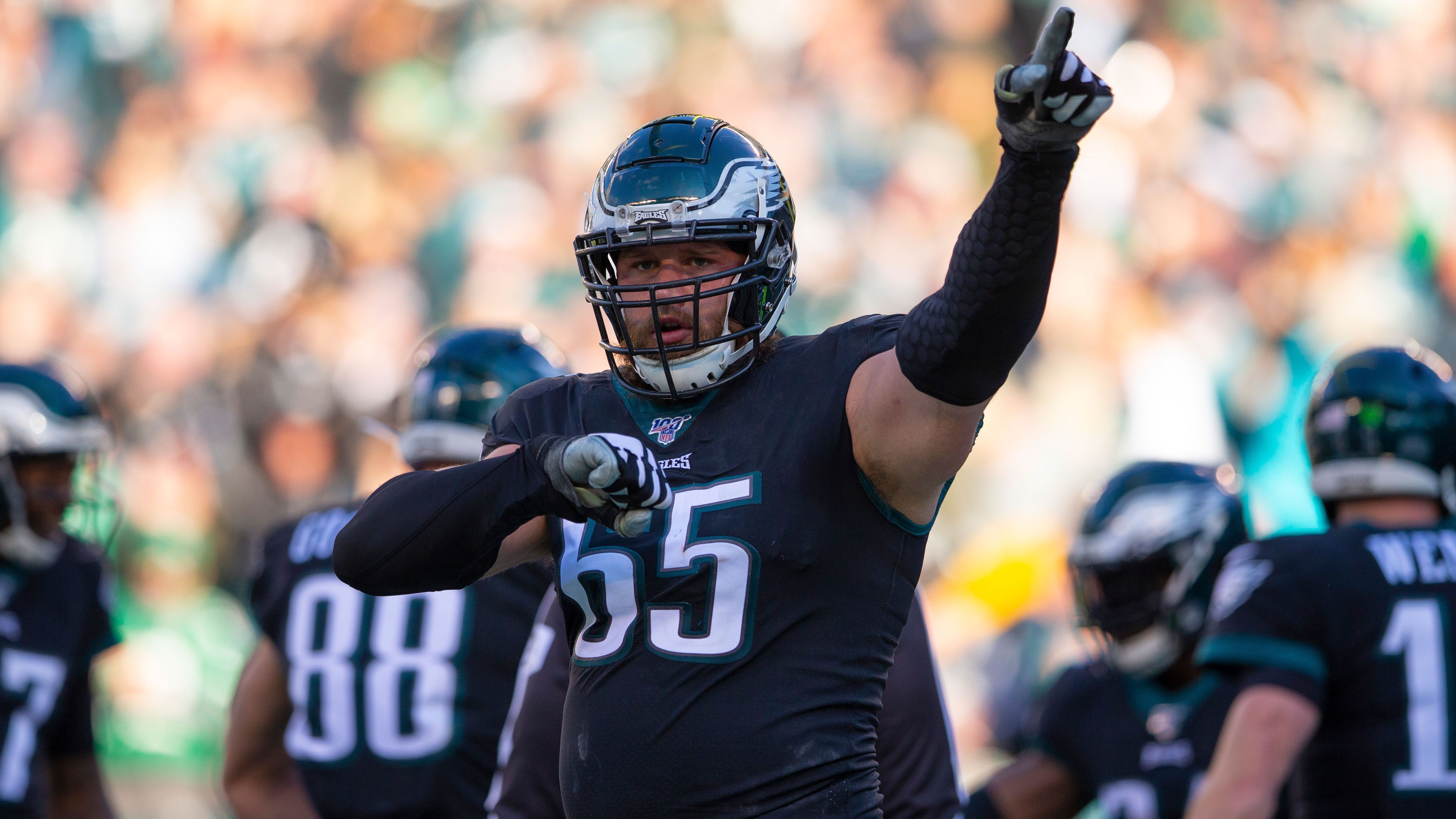 
                <strong>Right Tackle: Lane Johnson (Philadelphia Eagles)</strong><br>
                Right Tackle Lane Johnson hat 2019 einen Vertrag über vier Jahre unterschrieben, der ihm 72 Millionen US-Dollar bringt. Auch er verpasste letzte Saison einige Spiele verletzungsbedingt. Dennoch verdient er pro Jahr 18 Millionen US-Dollar.
              