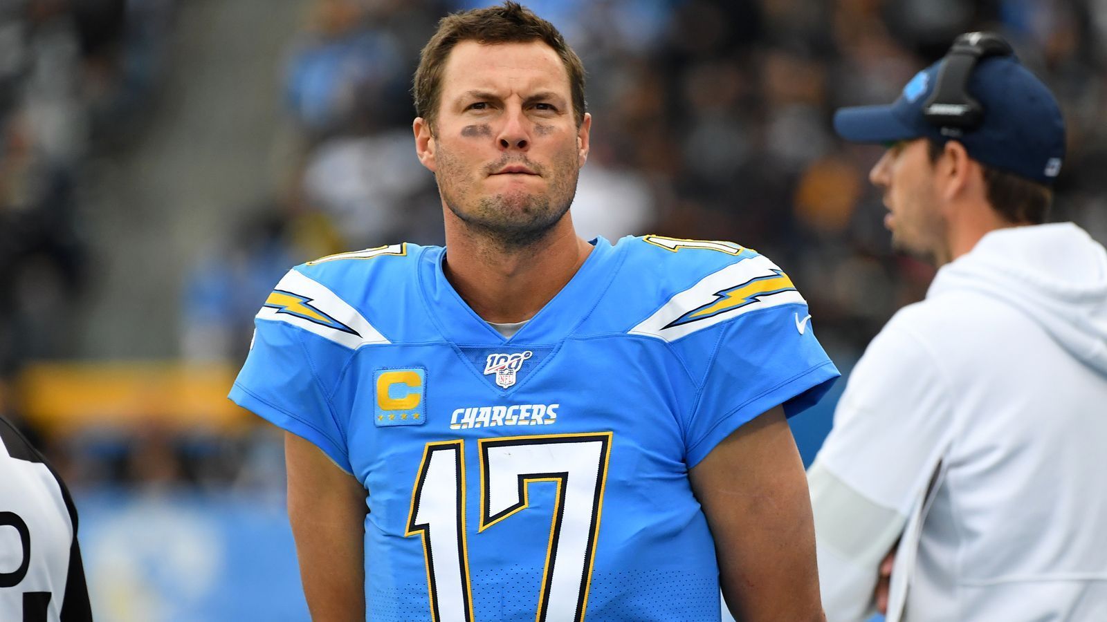 
                <strong>Mögliche Optionen für Philip Rivers</strong><br>
                Nach 16 Jahren trennen sich die Wege von Philip Rivers und den Los Angeles Chargers. Zum ersten Mal in seiner NFL-Karriere ist der 38 Jahre alte Quarterback damit Free Agent. ran.de zeigt die möglichen Optionen für Rivers.
              