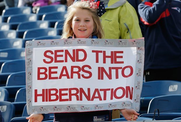 
                <strong>New England Patriots - Chicago Bears 51:23</strong><br>
                Mission erfüllt! Den Auftrag dieser kleinen Anhängerin "Schickt die Bären in den Winterschlaf" kommen Brady und Co. vollends nach.
              