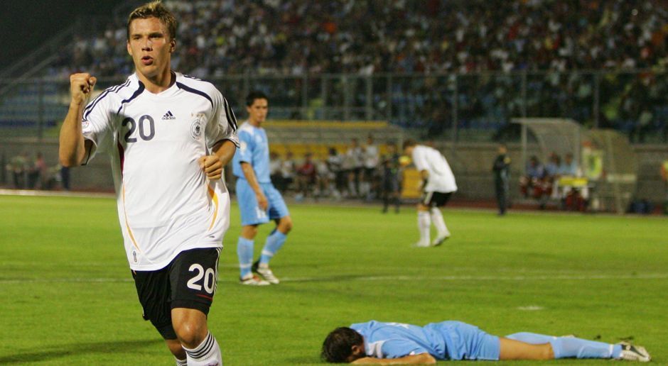 
                <strong>Meiste Tore</strong><br>
                Meiste Tore in einem Spiel: Am 6. September 2006 steht die EM-Qualifikations-Partie in San Marino an. Podolski erzielt beim 13:0 insgesamt vier Tore.
              
