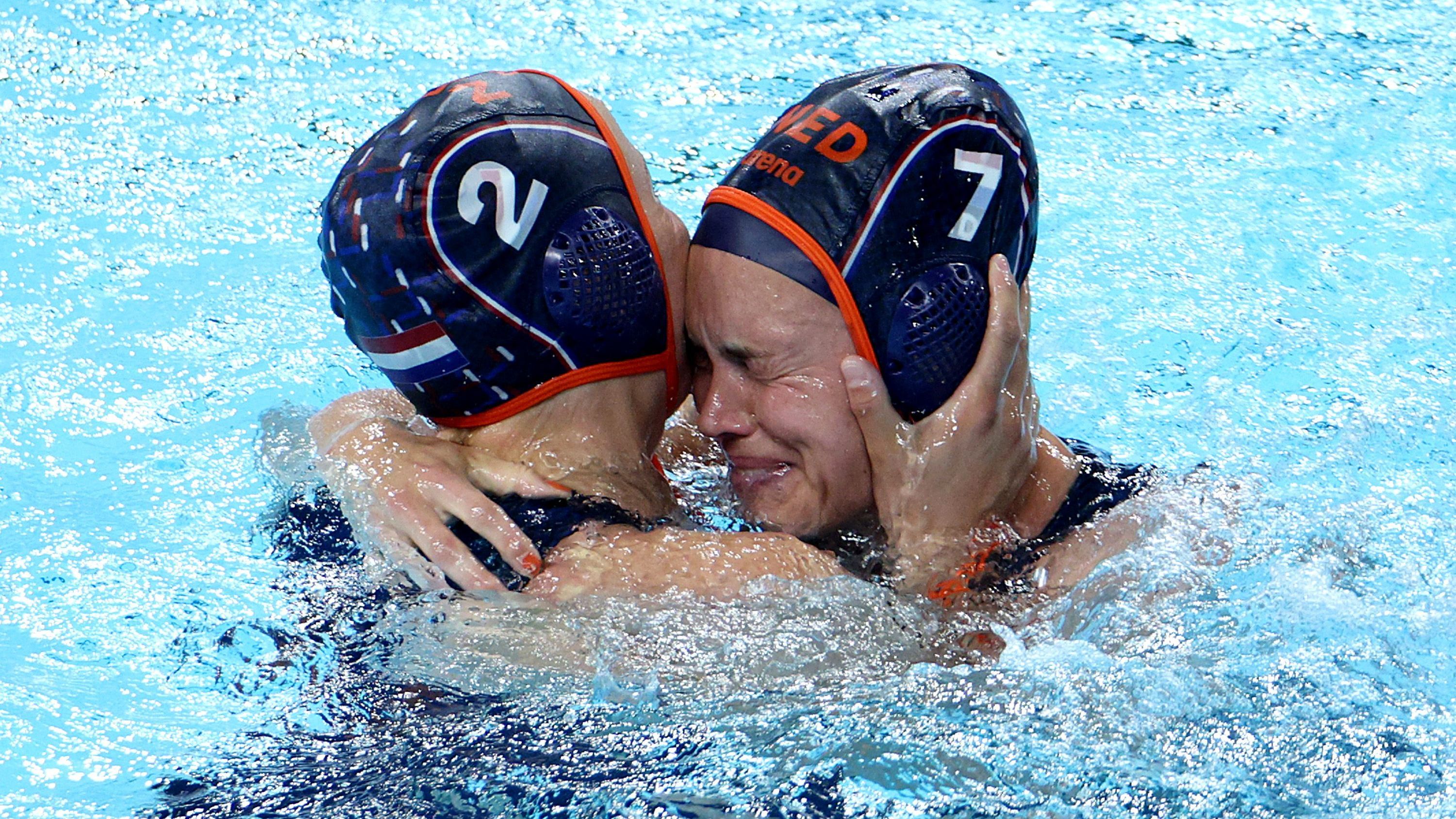 <strong>Olympia 2024: Die besten Bilder des 15. Tages</strong><br>Große Emotionen auch am vorletzten Tag. Niederlandes Wasserballerinnen feiern den Gewinn der Bronzemedaille gegen die USA.