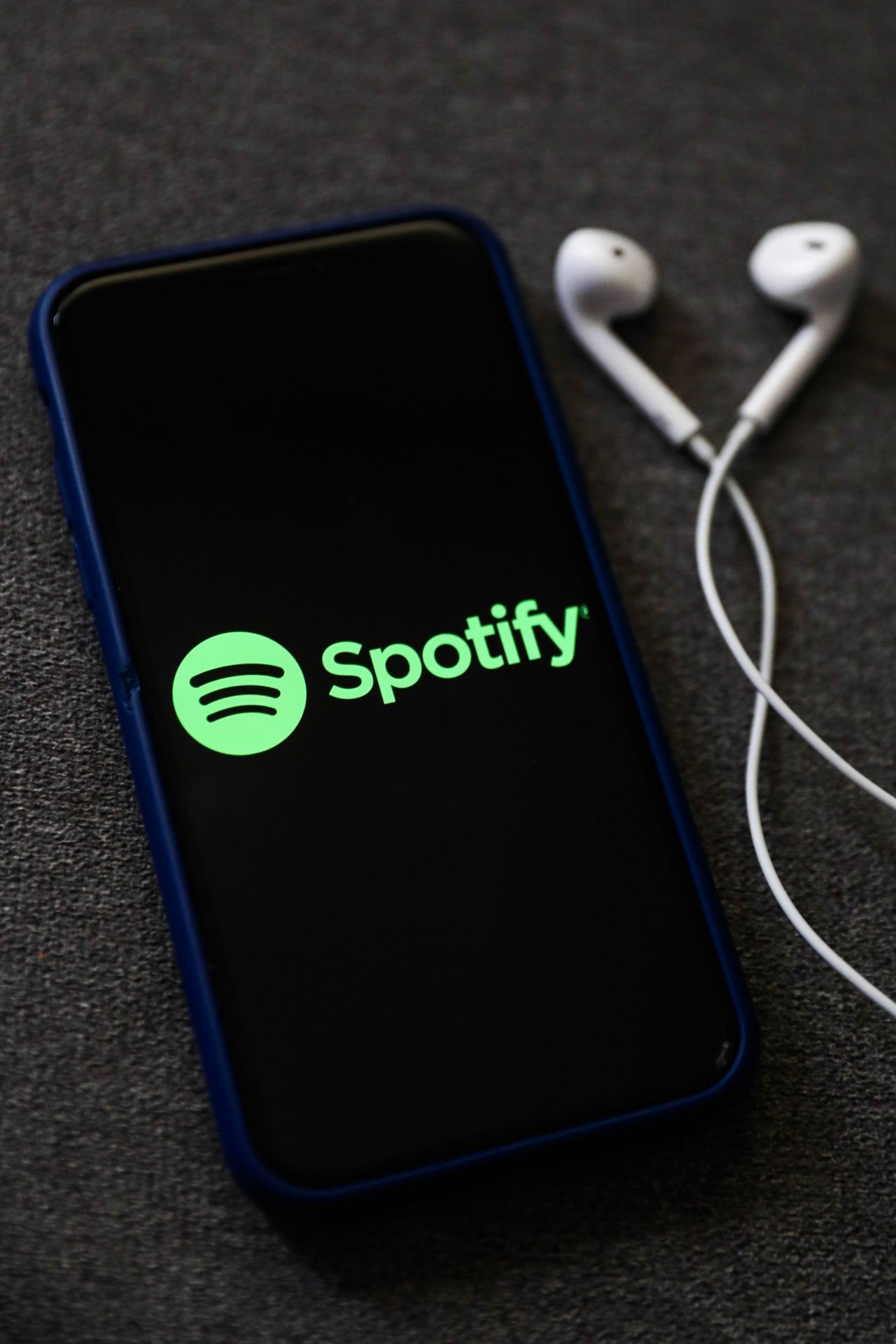 Spotify לקריאה: שירות הסטרימינג מתמלל כעת את הפודקאסטים שלו