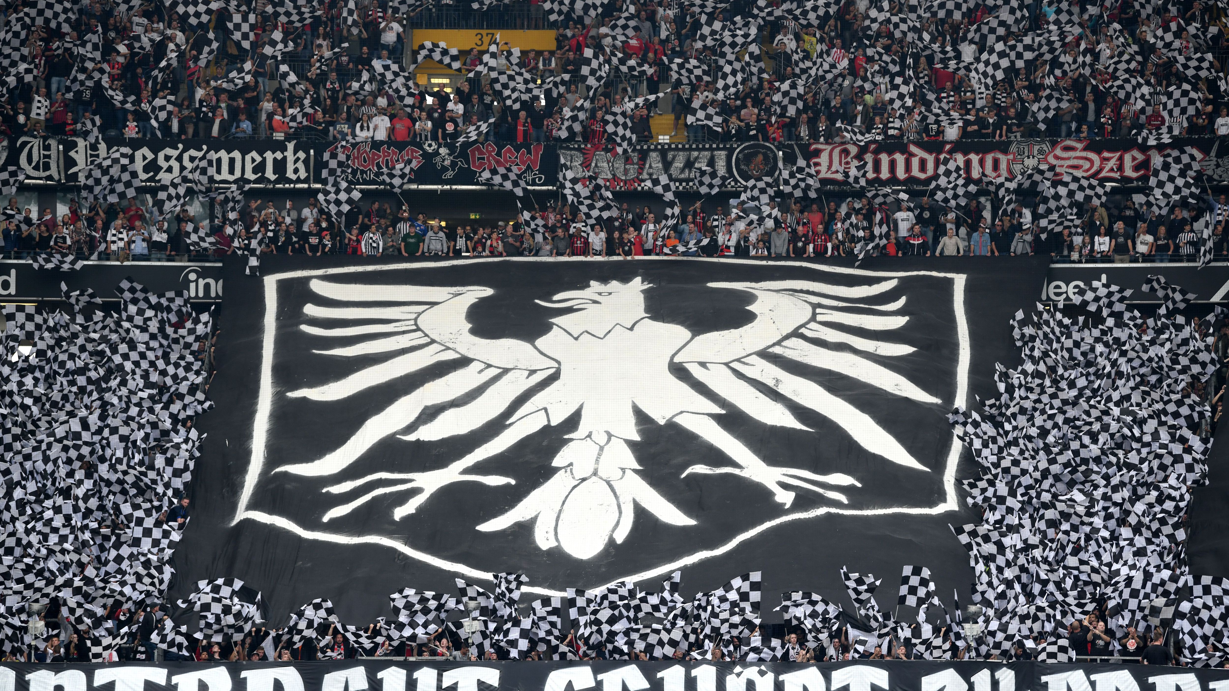 <strong>2055 Eintracht Frankfurt</strong><br>Die Eintracht kann sich ganz oben halten