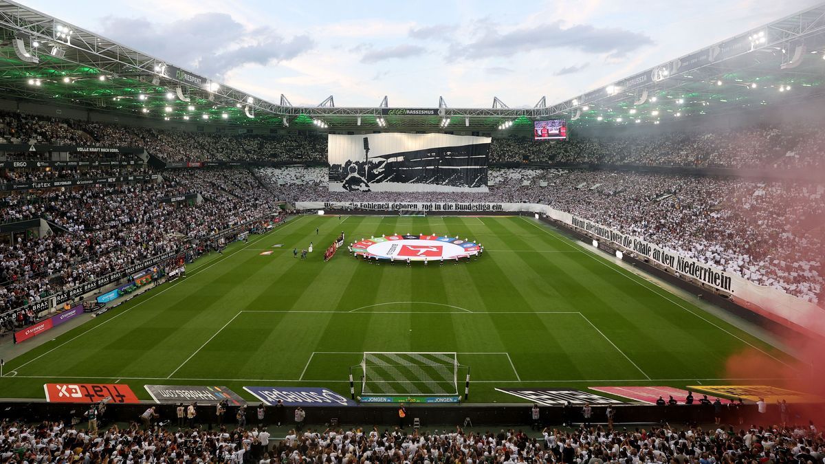 Borussia Mönchengladbach v Bayer 04 Leverkusen - Bundesliga