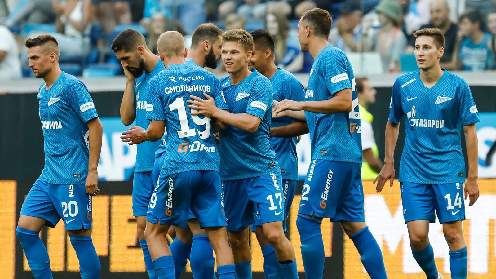 
                <strong>Gruppe C</strong><br>
                Zenit St. PetersburgFC KopenhagenGirondins BordeauxSlavia Prag
              