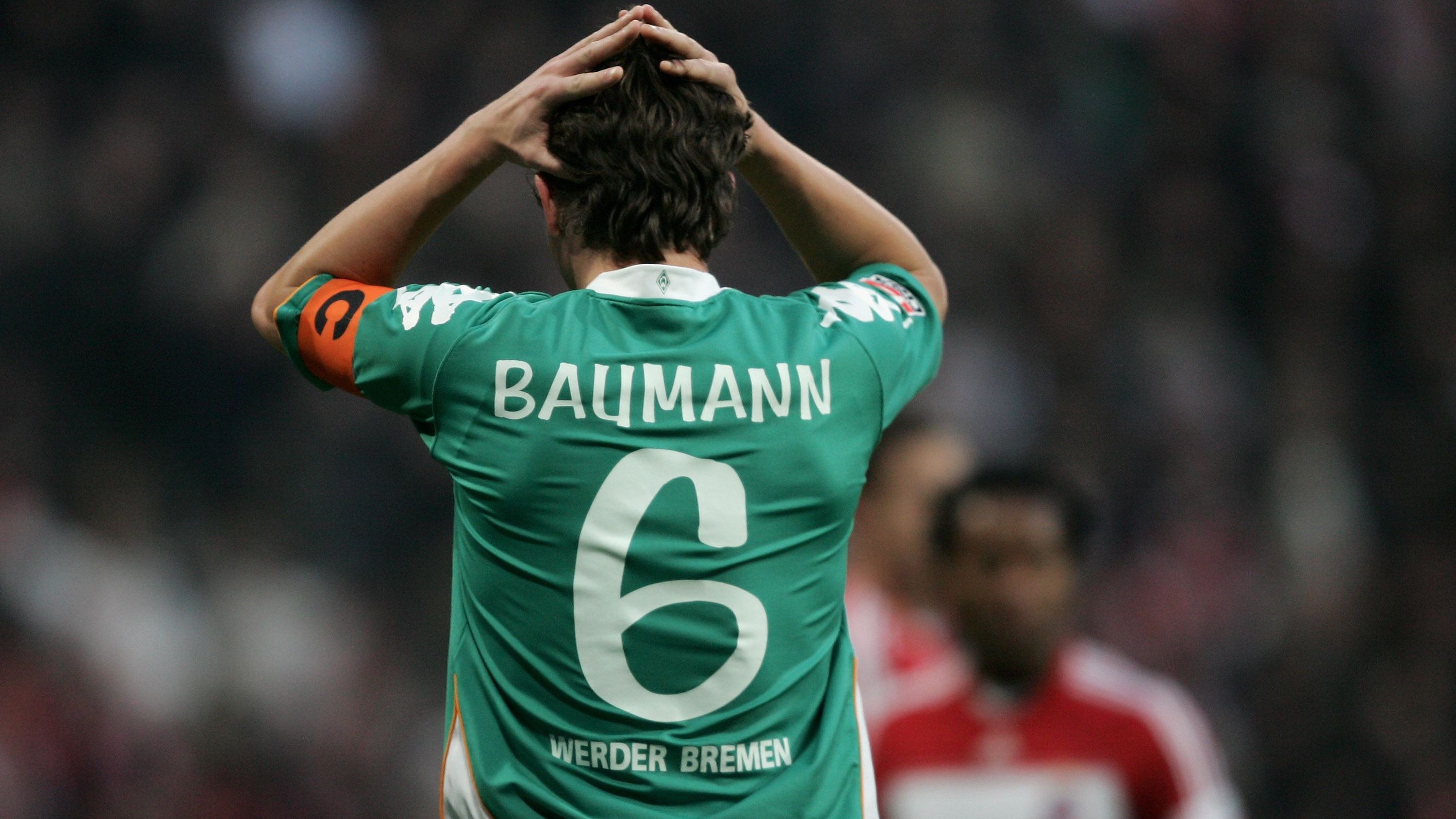 <strong>Werder Bremen: Mittelfeld<br></strong>Auf der Sechs dirigierte der derzeitige Sport-Geschäftsführer der Bremer und damalige Kapitän <strong>Frank Baumann</strong>.