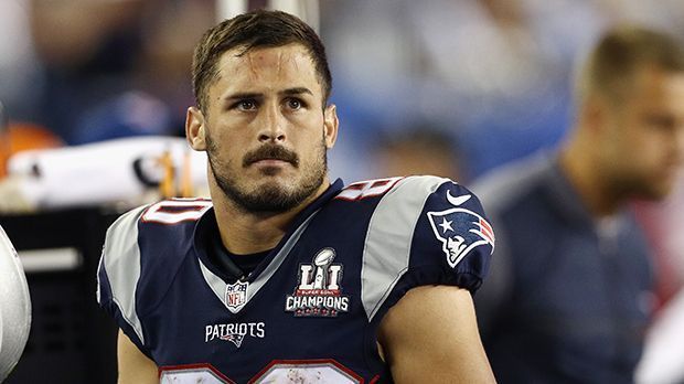 
                <strong>Danny Amendola (New England Patriots)</strong><br>
                Doch nicht nur die Vikings müssen auf wichtige Spieler verzichten. Nach einer Gehirnerschütterung und einer Knieverletzung in Week 1 konnte Wide Receiver Danny Amendola nicht am Patriots-Training teilnehmen und wird gegen die New Orleans Saints fehlen.
              