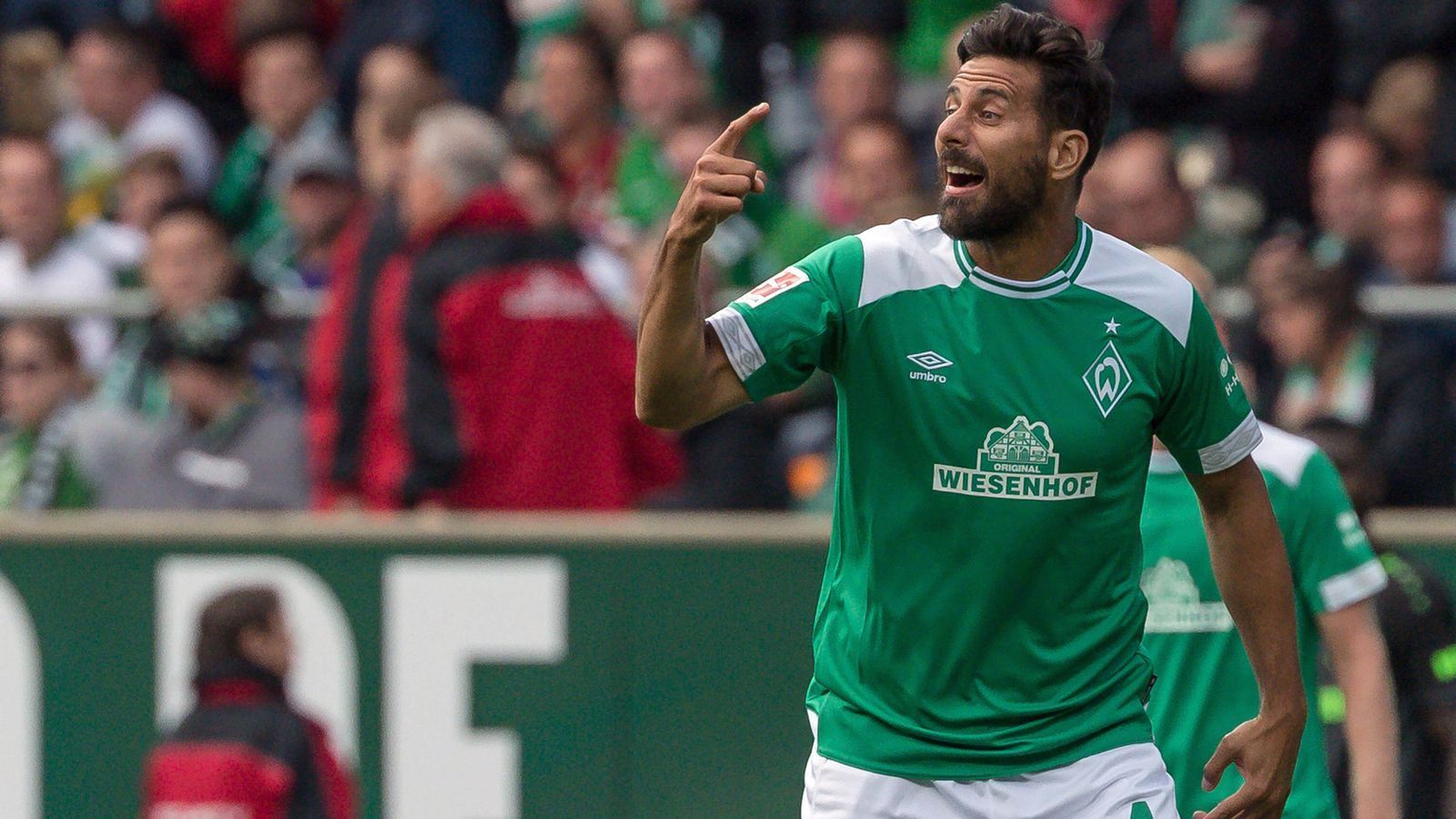 
                <strong>SV Werder Bremen</strong><br>
                Bundesliga-Rekordtorschütze: Claudio Pizarro - Bundesliga-Tore: 109 - Vereins-Rekordtorschütze: Claudio Pizarro - Pflichtspiel-Tore: 153
              
