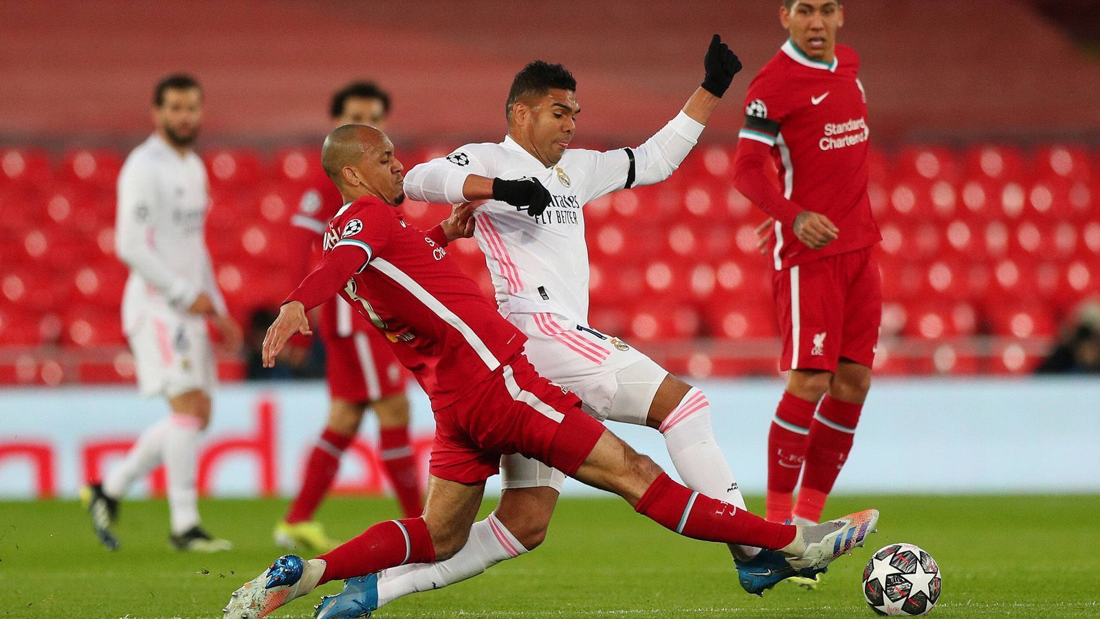 
                <strong>FC Liverpool vs. Real Madrid: Die Schlüsselduelle</strong><br>
                Der FC Liverpool trifft im Finale der Champions League (hier geht es zum Liveticker auf ran.de) auf Real Madrid. Es ist die Wiederauflage des Finals von 2018, das die Spanier damals mit 3:1 für sich entschieden. Zeit für die Revanche für die Reds und Jürgen Klopp. ran wirft einen Blick auf die Schlüsselduelle im Endspiel um den Henkelpott.
              