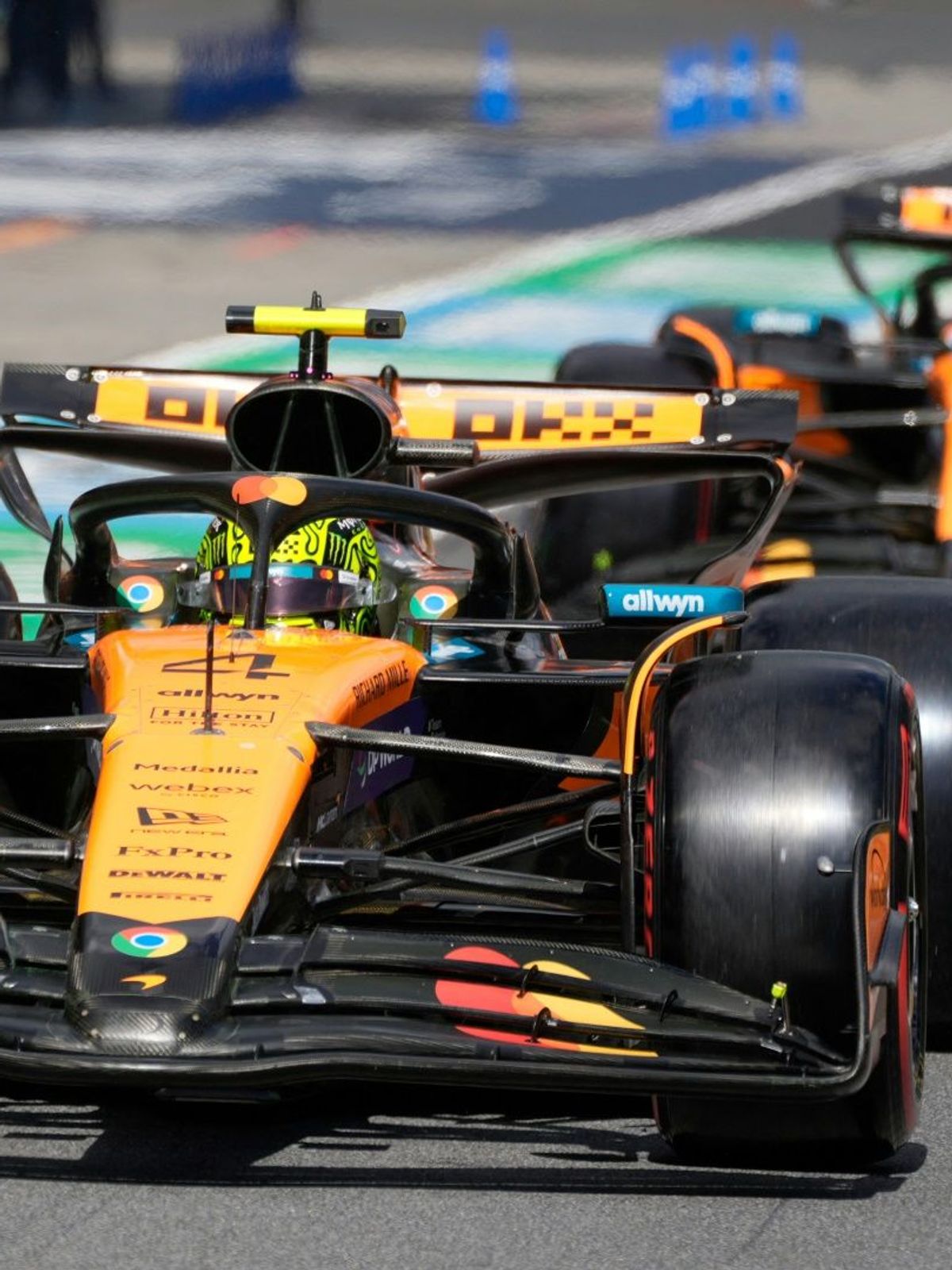 Lando Norris schlägt Oscar Piastri