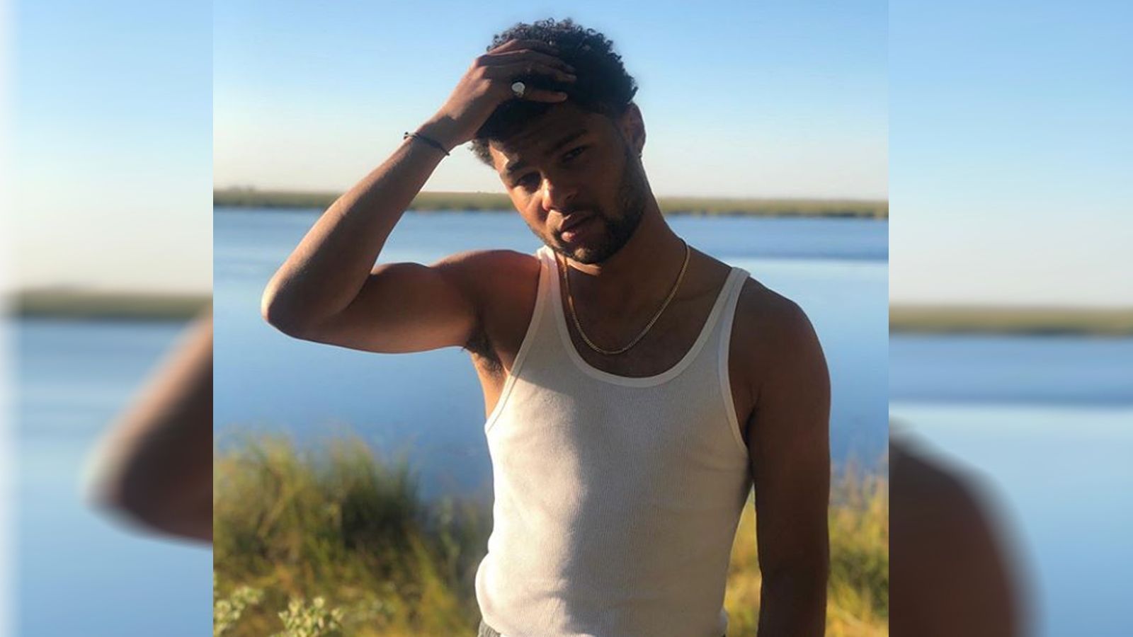 
                <strong>Serge Gnabry (FC Bayern München)</strong><br>
                "Safari Sergio" postete Bayern-Star Serge Gnabry zu diesem Urlaubsfoto. Wo genau der Nationalspieler seine freien Tage verbringt, geht aber nicht aus dem Post hervor.
              