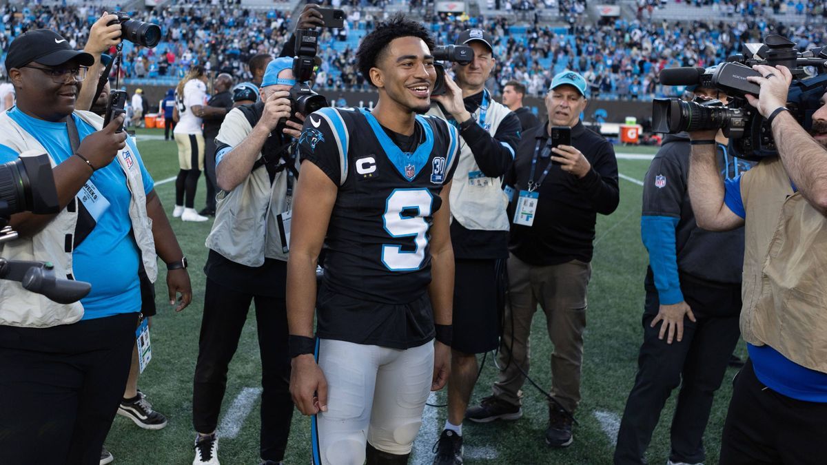 November 3, 2024: Carolina Panthers quarterback Bryce Young (9) walks off the field in Charlotte, NC. CSM Charlotte United States of America - ZUMAc04_ 20241103_zma_c04_276 Copyright: xJonathanxHuffx