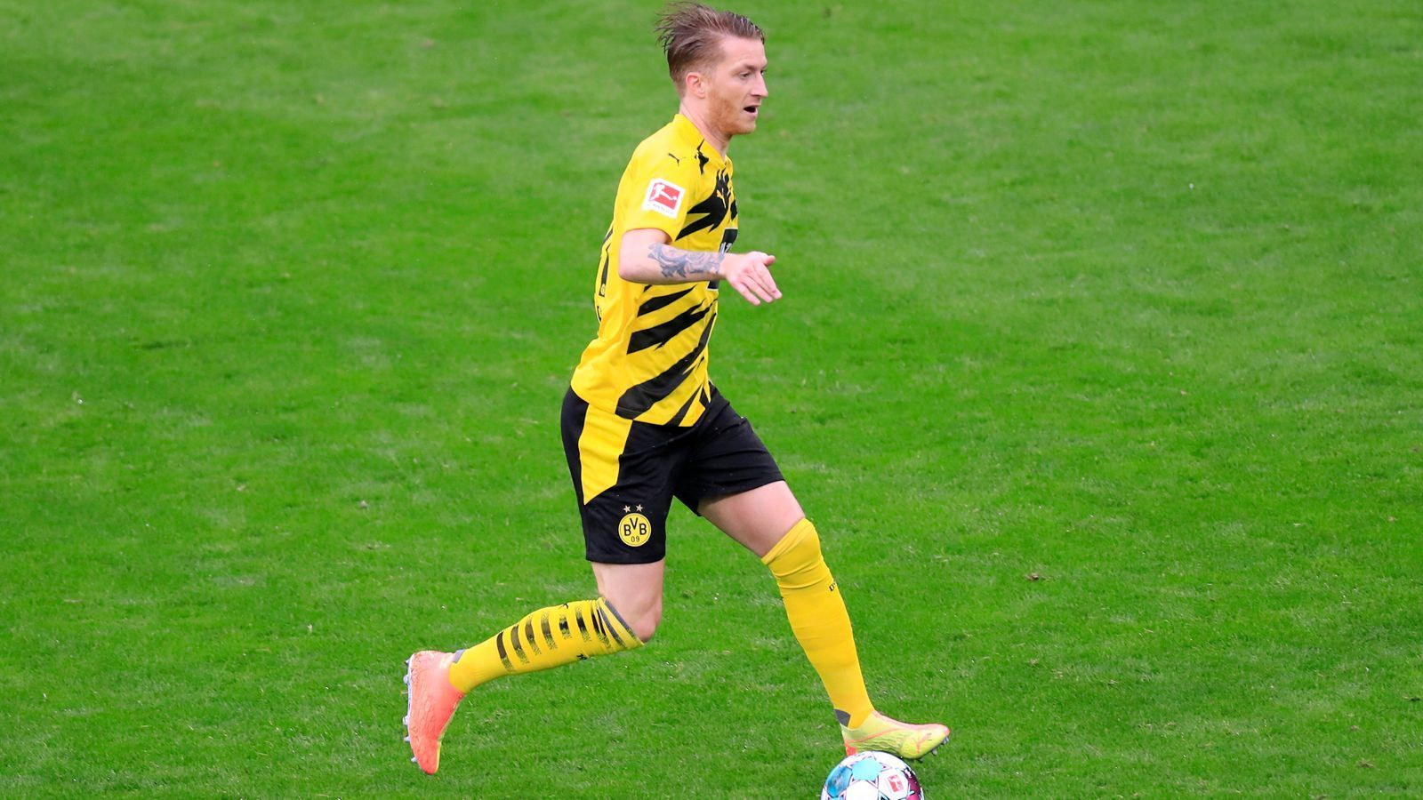 
                <strong>Marco Reus (ab 64.)</strong><br>
                Kommt für den glücklosen Brandt ins Spiel und hat zehn Minuten später seine erste Topchance. Kurze Zeit später beweist der BVB-Kapitän seine Kaltschnäuzigkeit mit einem überlegten Abschluss.  ran-Note: 1
              