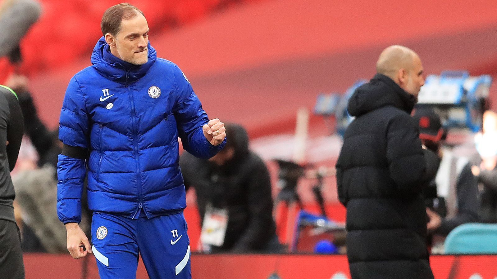 
                <strong>Pep, Klopp und Co.: Tuchels Siegesseerie gegen Top-Trainer</strong><br>
                Thomas Tuchel ist seit Ende Januar Trainer des FC Chelsea. In der Zeit hat er mit den "Blues" eine beeindruckende Aufholjagd gestartet, er führte das Team von Platz neun auf Rang vier und damit in die Champions League 2021/22 sowie in das Finale der diesjährigen Königsklasse. In der Zeit gewann Tuchel auch Spiele gegen einige namhafte Top-Trainer. ran zeigt die ungewöhnliche Siegesserie.
              