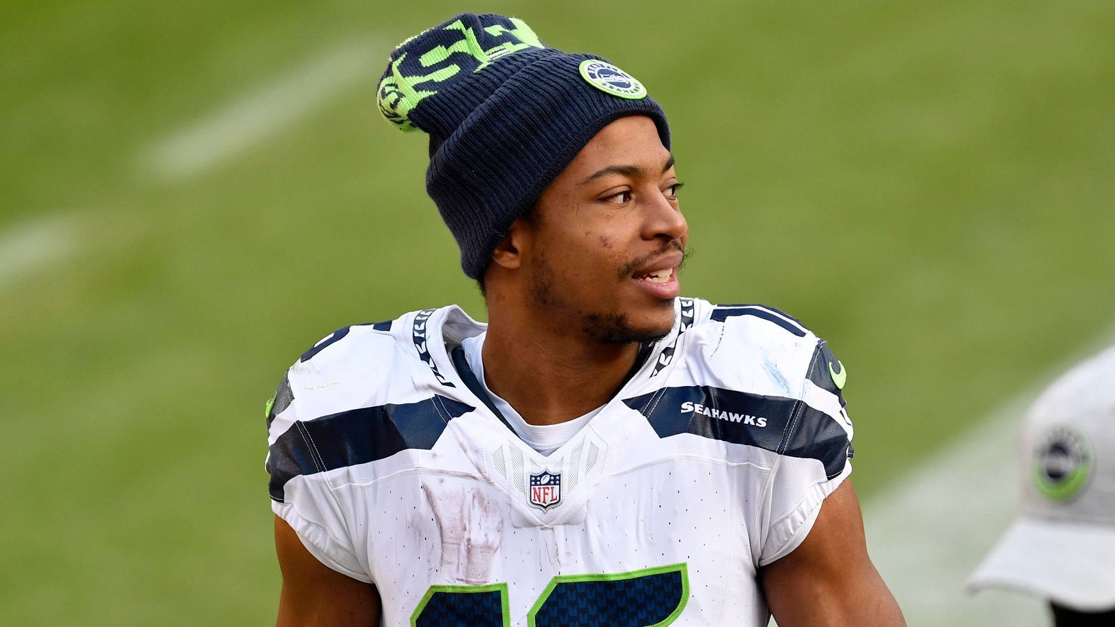 
                <strong>Tyler Lockett (Pick Nummer 69 im Draft 2015, Wide Receiver und Punt Returner)</strong><br>
                376 Pässe für 4892 Yards für 37 Touchdowns in seiner bisherigen NFL-Karriere, einmaliger Pro Bowler - bis nach der Saison 2021 an die Seahawks gebunden.
              