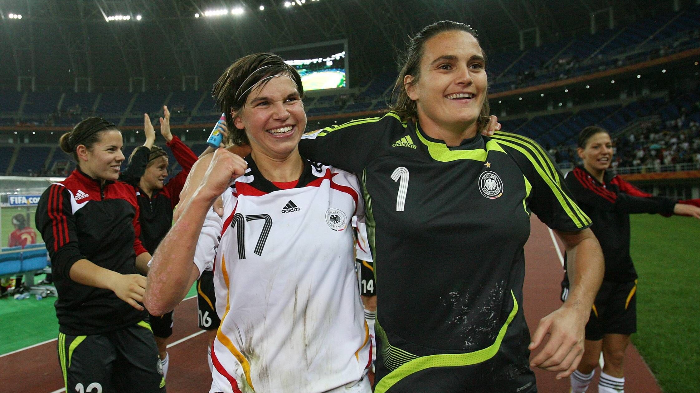 <strong>Frauen, Aufnahmejahr 2022</strong><br>Nadine Angerer<br>Ariane Hingst<br>Christa Kleinhans<br>Anne Trabant-Haarbach<br>Bärbel Wohlleben