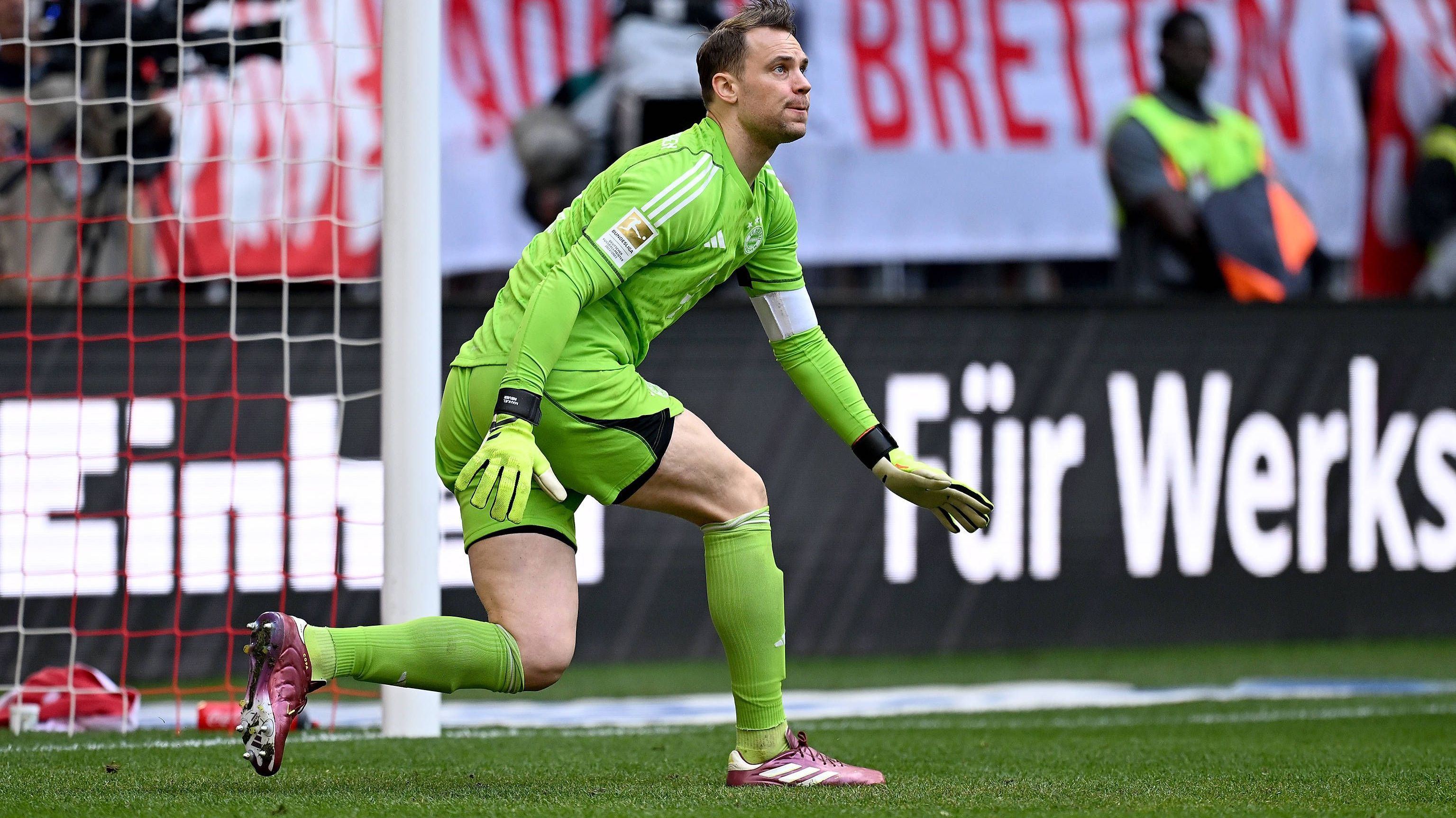 <strong>Manuel Neuer:</strong> Der Kapitän ist bei Ekitikies schönem Drehschuss zum 1:1 machtlos (23.) und hat danach mehr zu tun als gedacht. Sicher bei Knauffs Schuss (43.). Nach der Pause dann fast gar nicht mehr geprüft. <strong><em>ran-Note: 3</em></strong>