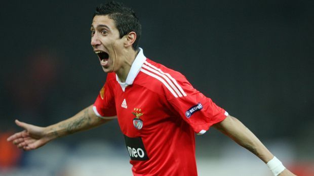 
                <strong>Angel di Maria</strong><br>
                Angel di Maria: Angel di Marias erste Station in Europa war die in Lissabon. Von 2007 bis 2010 war der variable Dribbler Stammspieler bei Benfica und entwickelte sich in dieser Zeit zu einem der begehrtesten Mittelfeldspieler Europas. Schließlich bot Real Madrid 2010 33 Millionen Euro und verpflichtete den argentinischen Superstar. Mittlerweile spielt di Maria bei Paris Saint-Germain.
              