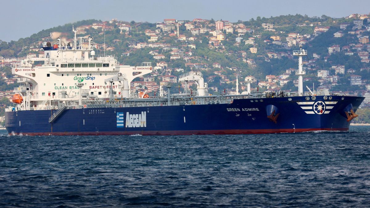 ESTONIA-RUSSIA/VESSEL
