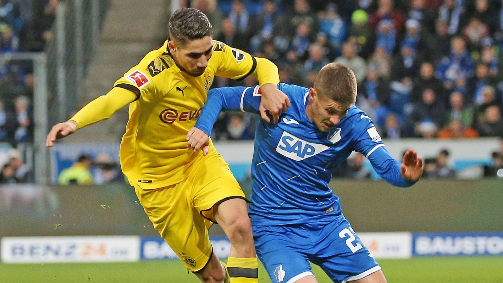 
                <strong>Achraf Hakimi</strong><br>
                Auf der rechten Seite oft im Vorwärtsgang, oft nicht zu stoppen, oft gefährlich mit guten Pässen und Ideen. Viel läuft über ihn, er bereitet den Führungstreffer von Götze vor. Scheitert dann in der 34. Minute aus guter Position an Baumann. Auch in Halbzeit zwei der Aktivposten, in der einen oder anderen Szene aber zu ungenau. ran-Note: 2
              