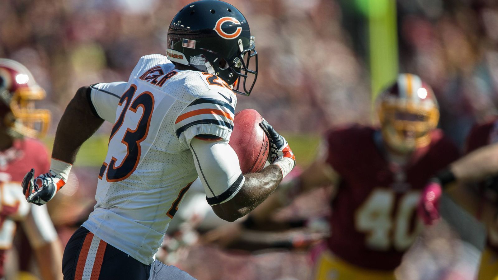 
                <strong>Devin Hester</strong><br>
                &#x2022; Position: Wide Receiver/Returner<br>&#x2022; In der NFL: 2006 - 2016<br>&#x2022; Meiste Spiele für: Chicago Bears<br>
              