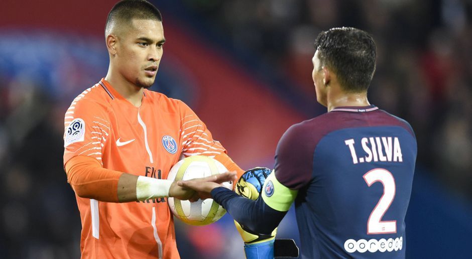 
                <strong>Alphonse Areola (Paris St. Germain)</strong><br>
                Klasse Parade in der 18. Minute gegen einen Volley von Javi Martinez. Wirkt in der ersten Halbzeit sehr souverän und war da, wenn gebraucht. In der zweiten Hälfte mit kleinen Unsicherheiten. Kleiner Makel: Bei 2-3 Hereingaben unterläuft er die Flanke zu sehr. Alles in allem unterstreicht Areola mit der Leistung seinen Anspruch auf den Stammplatz im PSG-Tor. ran-Note: 2
              