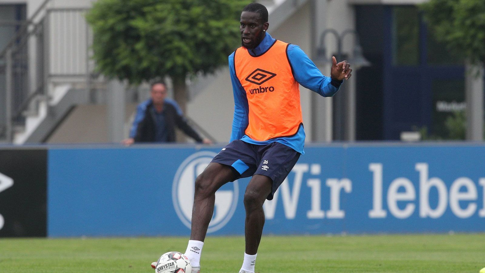 
                <strong>4. Salif Sane</strong><br>
                Verein: FC Schalke 04Größe: 1,96 Meter
              