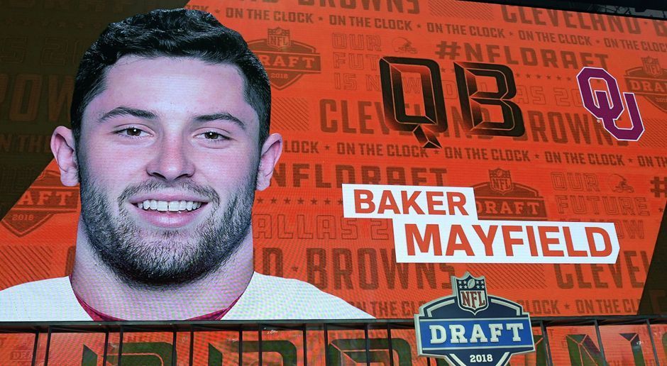 
                <strong>Gewinner: Baker Mayfield</strong><br>
                Er ist der Nummer-eins-Pick. Selbst Coach Patrick Esume entfuhr ein "Das ist doch ein Schwerz". Ist es nicht, die Browns haben sich den Oklahoma-Star geangelt. Er gehörte zwar immer zu den vier Super-Prospects auf der Quarterback-Position, wurde aber nie an erster Stelle genannt. Dafür aber nun an erster Stelle ausgewählt. Das ist es, was am Ende zählt.
              