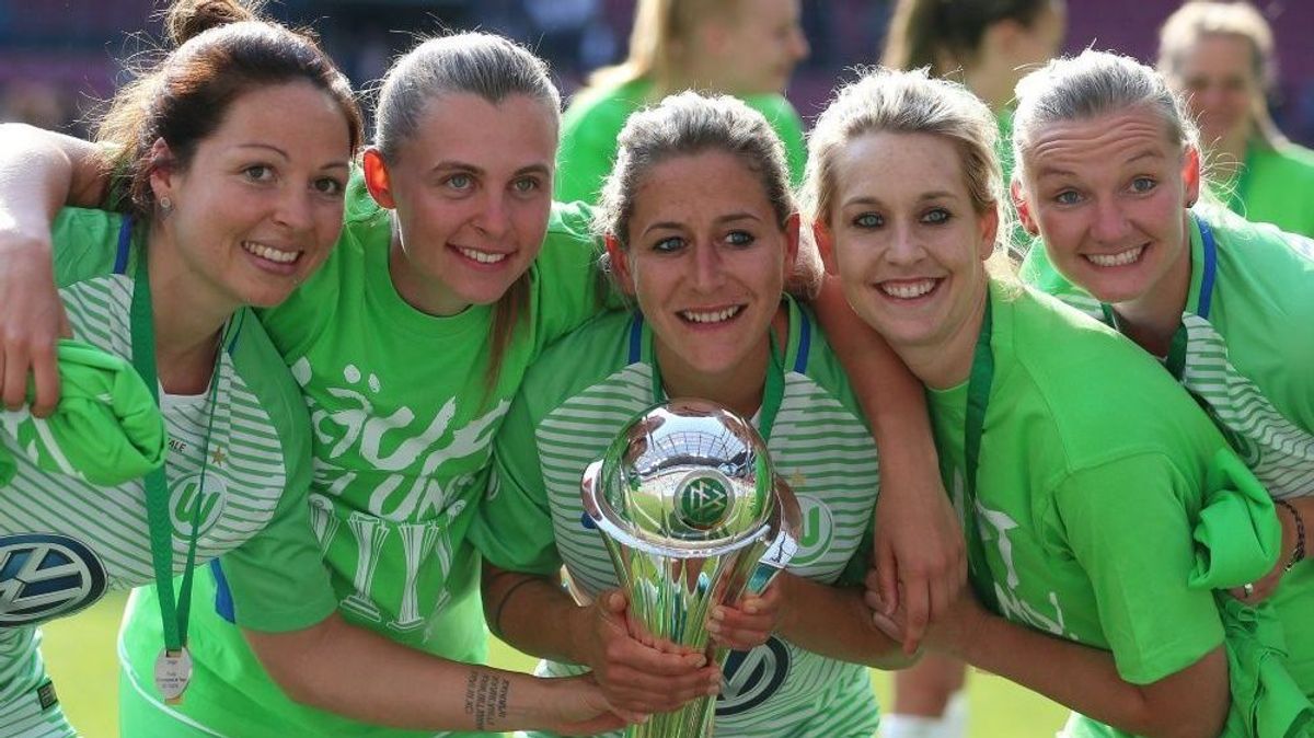 Die Damen des VfL Wolfsburg greifen nach dem Triple