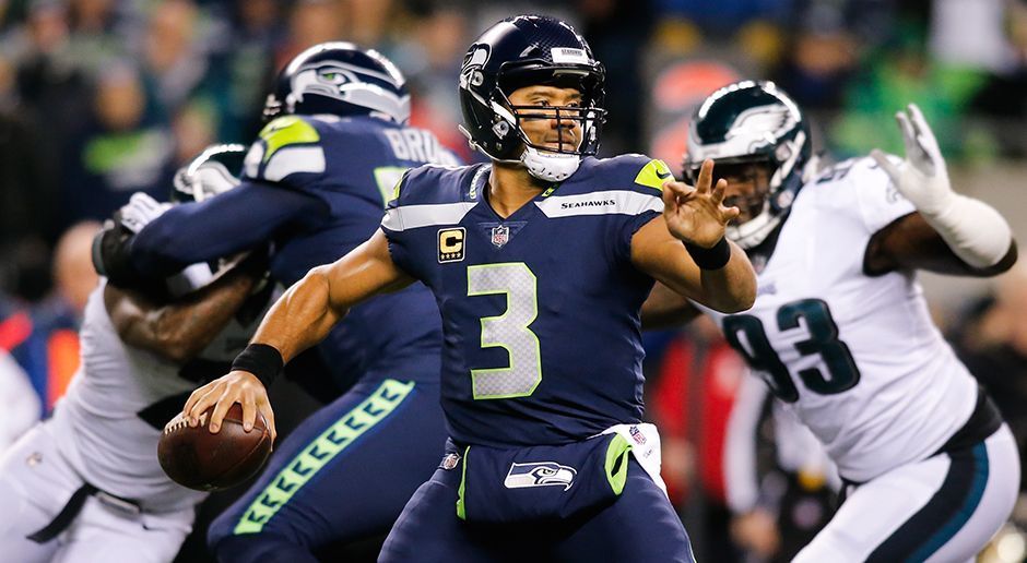 
                <strong>NFC Offense:</strong><br>
                Russell Wilson, QB, Seattle Seahawks (24-10 Sieg gegen Philadelphia Eagles)"Magier" Russell Wilson zaubert gegen die Eagles 227-Passing Yards und drei Touchdowns aufs Feld. 20 von 31 Pässen finden dabei den Mitspieler.
              