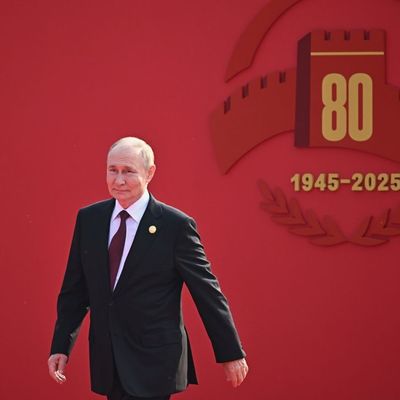 Putin bei der Militärparade in Peking: Der Kreml dementiert eine Verschwörung gegen die USA.