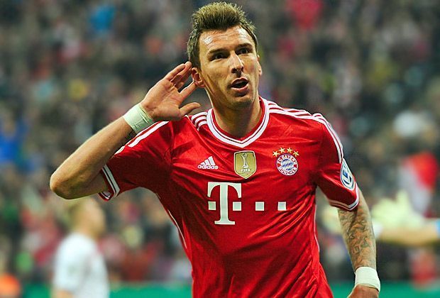 
                <strong>Platz eins: Mario Mandzukic - 18 Tore</strong><br>
                Bereits zehn Mal wurde die Kanone am Ende der Saison an zwei Spieler vergeben - auch in diesem Jahr? Mario Mandzukic liegt gleichauf mit Lewandowski, drückte in den vergangenen beiden Spielen zuletzt aber die Bank. Ob Pep den Kroaten gegen Stuttgart ranlässt?
              