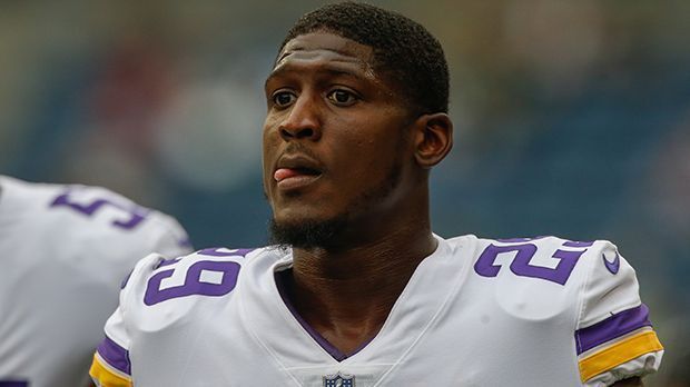 
                <strong>Xavier Rhodes (Minnesota Vikings)</strong><br>
                Der Star-Cornerback soll sich gegen die Steelers eigentlich um Antonio Brown kümmern, doch ein Einsatz gilt - zumindest offiziell - als fraglich. Der 27-Jährige kämpft mit Hüftbeschwerden.  
              