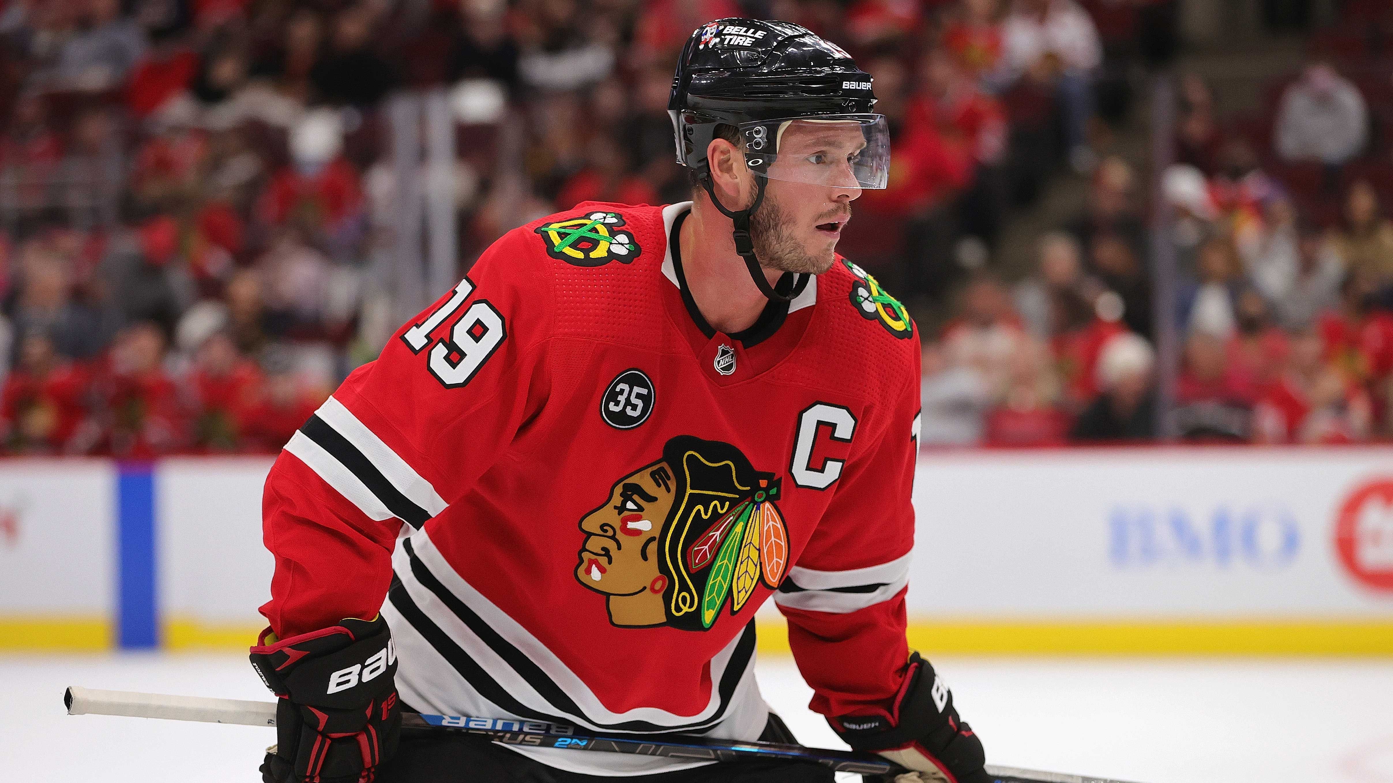 
                <strong>Platz 9 (geteilt): Jonathan Toews (Chicago Blackhawks)</strong><br>
                &#x2022; Jahresgehalt: 10,5 Millionen US-Dollar<br>&#x2022; Dauer: 8 Jahre<br>&#x2022; Gesamt: 84,4 Millionen US-Dollar<br>&#x2022; Signing Bonus: 44 Millionen US-Dollar<br>
              
