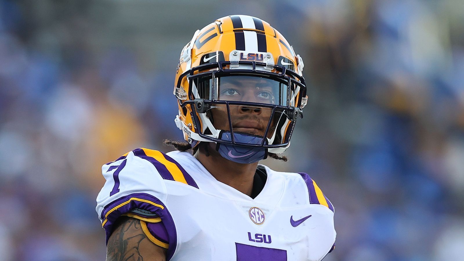 
                <strong>25. Pick: Buffalo Bills - Derek Stingley Jr., CB, LSU</strong><br>
                Derek Stingley Jr. war von Beginn seiner College-Kariere an ein Spieler mit großem Potential. Die besten Highlights setzte er früh schon als Freshman. Der Cornerback könnte zum großem Steal für die Buffalo Bills werden.
              