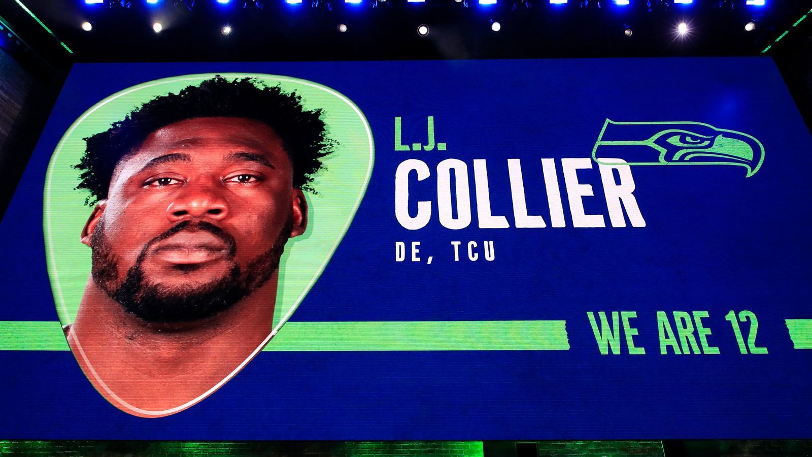 
                <strong>Draft Pick 29: Seattle Seahawks (durch Trade mit Kansas City Chiefs)</strong><br>
                Spieler: L.J. Collier Position: Defensive EndCollege:  TCU
              