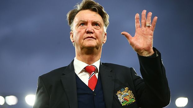 
                <strong>Louis van Gaal</strong><br>
                Louis van Gaal: Rente. Der Niederländer kündigte bereits an: "Manchester United wird mein letzter Job." Damit hat er Recht, zumindest bis ein völlig verzweifelter niederländischer Verband in ein paar Jahren wieder anruft ...
              