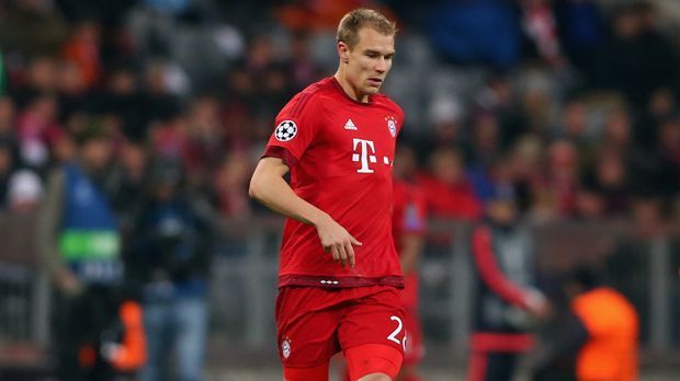 
                <strong>Holger Badstuber</strong><br>
                Holger Badstuber: Auch Holger Badstuber wird durch die Verpflichtung von Hummels auf seine persönliche Situation schauen. Vor kurzem ist der 27-Jährige wieder ins Lauftraining eingestiegen, wird aber kämpfen müssen, um irgendwie Boateng, Hummels und Martinez konkurrieren zu können. Sein Vertrag läuft bis 2017, eine vorzeitige Verlängerung hat der FC Bayern bislang nicht in Aussicht gestellt.
              