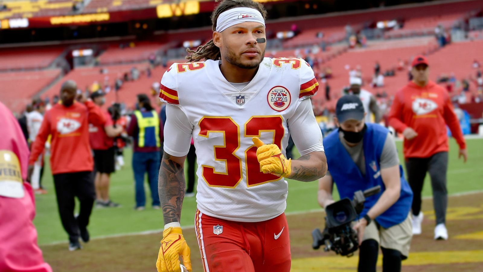 
                <strong>Tyrann Mathieu</strong><br>
                Team: Kansas City Chiefs -Position: Safety
              