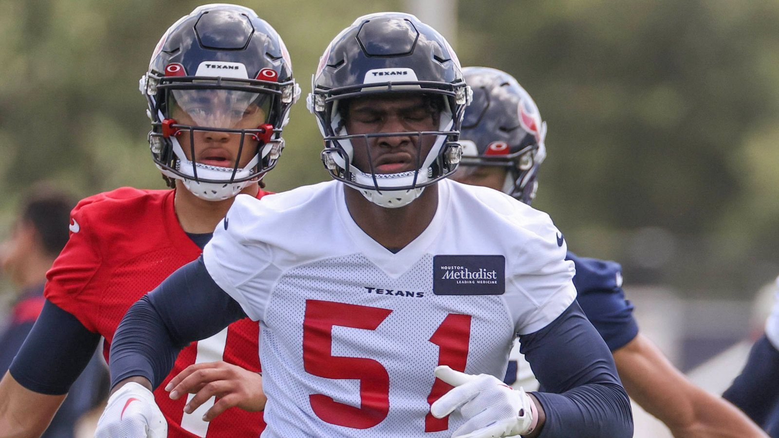 <strong>Houston Texans: Stärken (Defensive)</strong><br>
                In der Defensive soll ebenfalls ein Rookie für Auftrieb sorgen: Die Texans sicherten sich den athletischen Pass Rusher Will Anderson Jr. in der ersten Runde. Er kann von Mentor Jerry Hughes lernen, der schon einige Jahre NFL-Erfahrung auf dem Buckel hat und auf und neben dem Platz ein Leader ist.