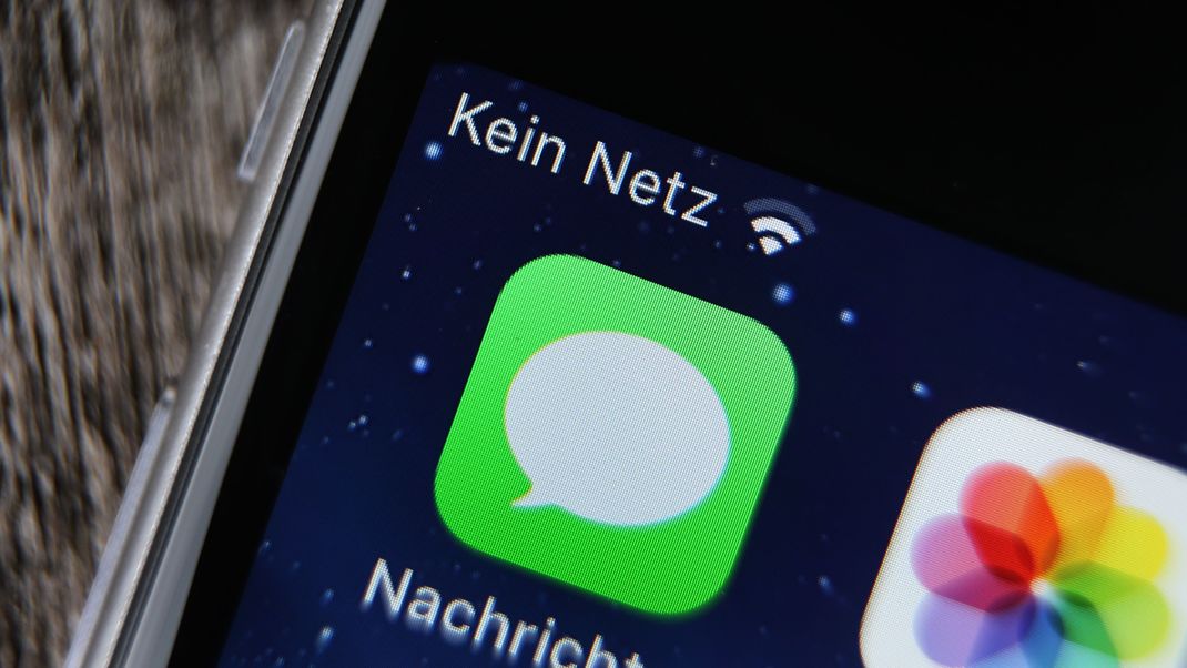 Archivbild: Die Aufschrift "Kein Netz" ist auf dem Bildschirm eines Mobiltelefons zu sehen.