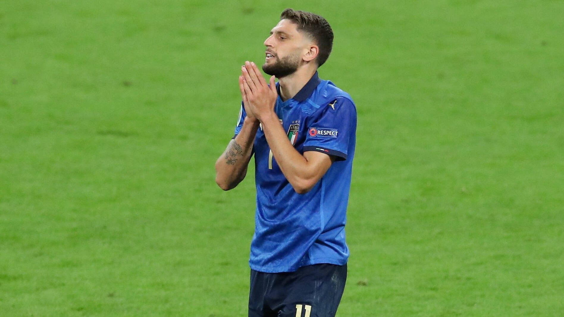 
                <strong>Domenico Berardi</strong><br>
                Der Profi von Sassuolo kommt nach gut einer Stunde für Immobile ins Spiel und sorgt in der Folge immer mal wieder für offensive Nadelstiche. Nur gut fünf Minuten nach seiner Einwechslung kommt Berardi zu einer guten Chance, scheitert an Keeper Simon, ebenso gut zehn Minuten vor dem Ende mit einem Schlenzer. Ein Abseitstor Berardis in der Verlängerung wird richtigerweise aberkannt. ran-Note: 3.
              