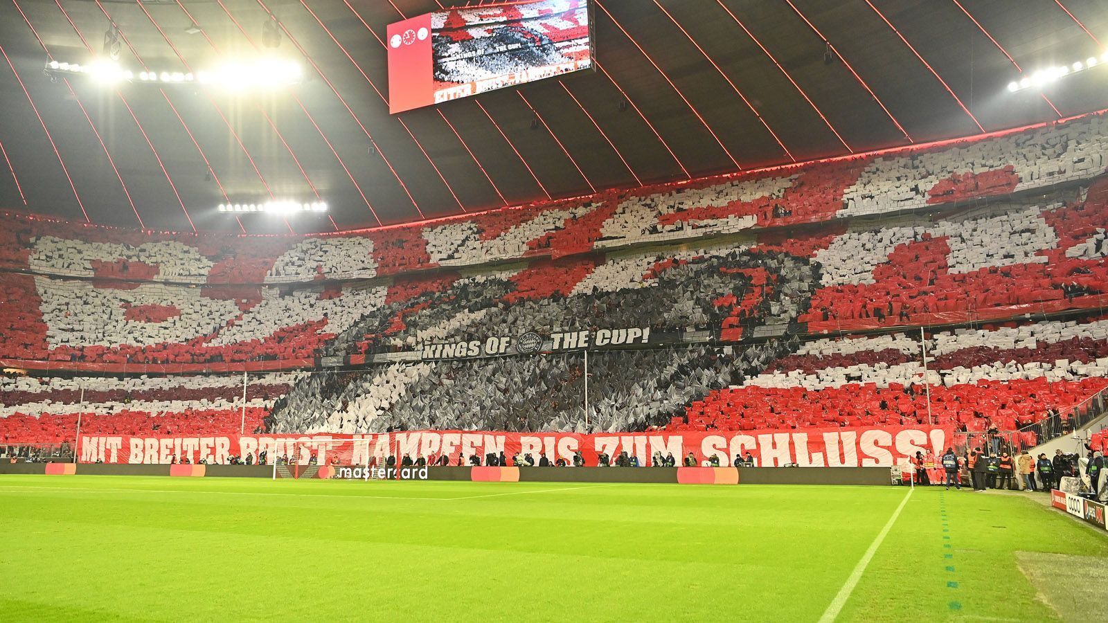 
                <strong>Allianz Arena (FC Bayern München)</strong><br>
                der beste Name laut ChatGPT: "Bayerische Prachtarena"
              