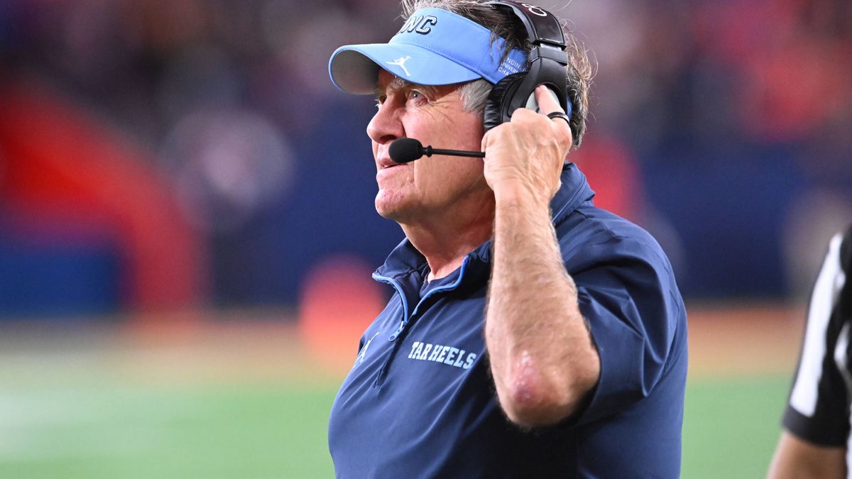 NCAA, College League, USA Football: North Carolina at Syracuse Oct 31, 2025; Syracuse, New York, USA; North Carolina Tar Heels head coach Bill Belichick looks to the clock in the fourth quarter gam...