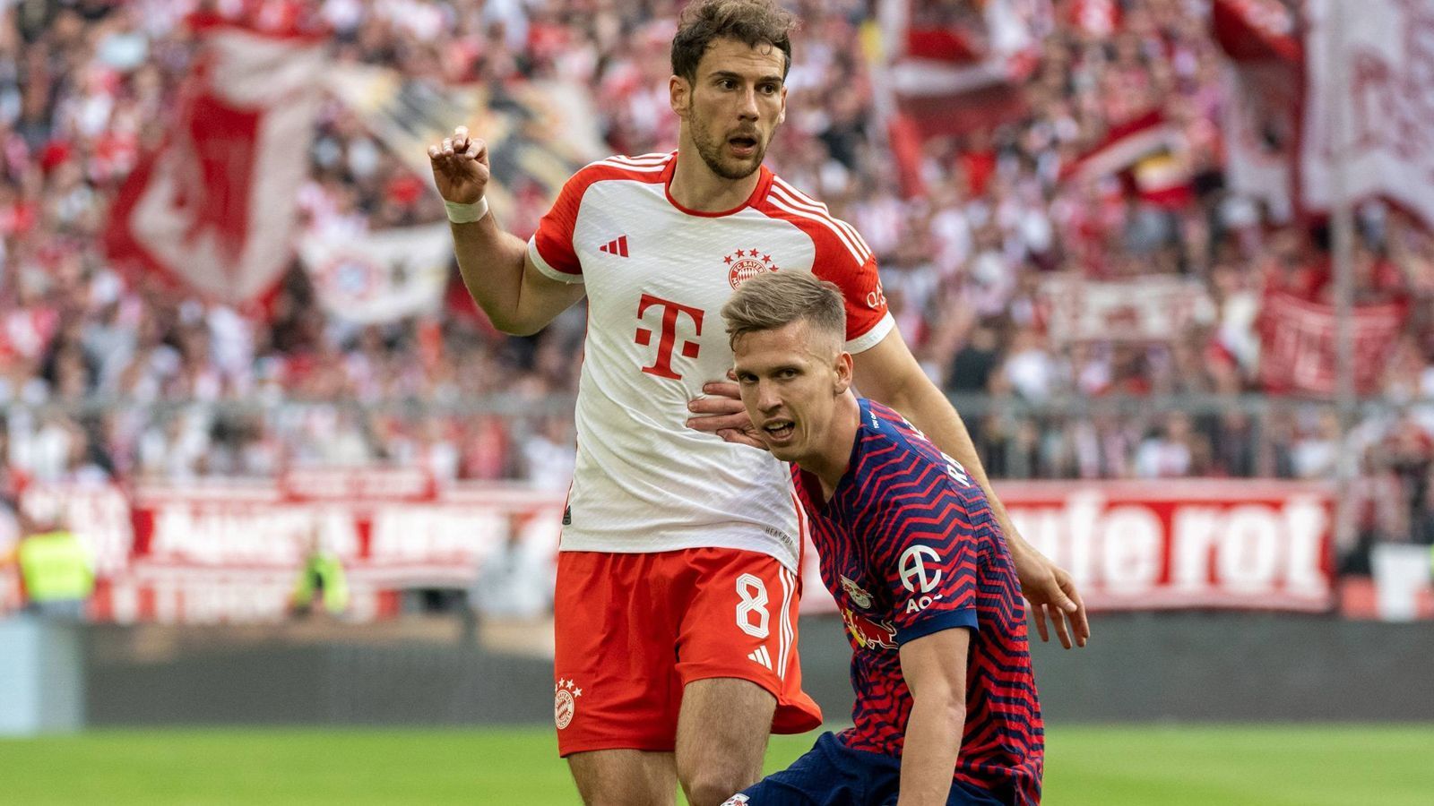 
                <strong>Dani Olmo (RB Leipzig) </strong><br>
                Der lange verletzte Spanier kann über weite Strecken nicht beweisen, warum er angeblich bei einigen Topklubs auf der Liste steht. Wenig gelungene Offensivaktionen und viele Fehlpässe. Nach 79 Minuten gegen Diallo ausgetauscht. ran-Note: 4
              