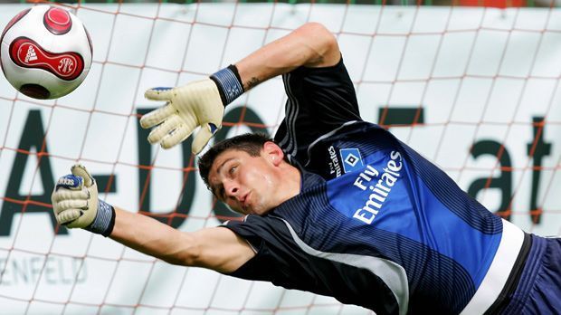 
                <strong>TOR: Wolfgang Hesl (Bielefeld)</strong><br>
                Wolfgang Hesl schlug als 18-Jähriger ein Angebot des FC Bayern aus, um nach Hamburg zu wechseln. Blieb dort sieben Jahre lang - und bekam immer wieder starke Konkurrenz vor die Nase gesetzt. Sah 2011 keine Perspektive und ging zum SV Ried, dann nach Dresden und Fürth. Unterschrieb im Sommer schließlich in Bielefeld.
              