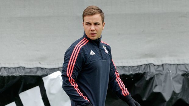 
                <strong>Mario Götze (Bayern)</strong><br>
                Mario Götze (FC Bayern): Schließlich ist auch Mario Götze wieder ein echtes Thema geworden. Beim "Audi Star Talk" ließ Geschäftsführer Hans-Joachim Watzke wissen, dass man bei Interesse vom Spieler selbst, in jedem Fall "über die Personalie diskutieren" würde. Es wäre die größte Rückholaktion der letzten Jahre. Götze durchlief alle Jugendmannschaften und spielte unter Jürgen Klopp von 2009 bis 2013 beim BVB.
              