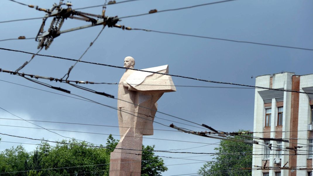 Die Separatistenregion Transnistrien - hier der Blick auf die Lenin-Statue vor dem Parlamentsgebäude in Tiraspol - wird vom Gaslieferstopp Russlands hart getroffen.