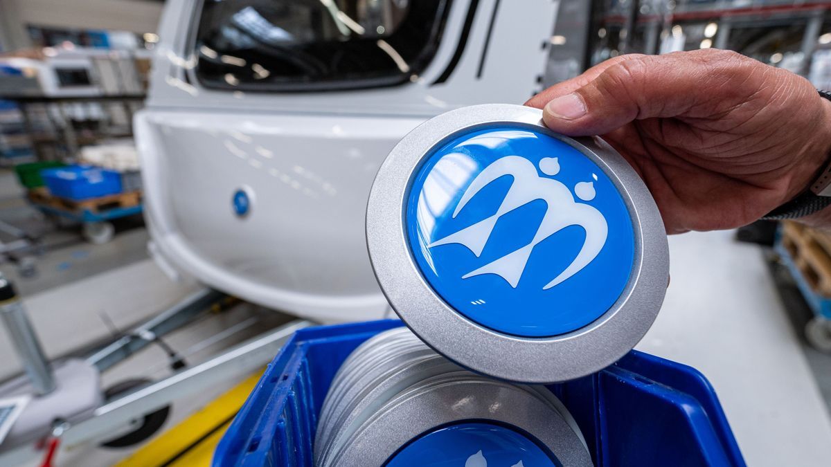 Das Emblem des Wohnmobilherstellers im Werk der Knaus-Tabbert AG.