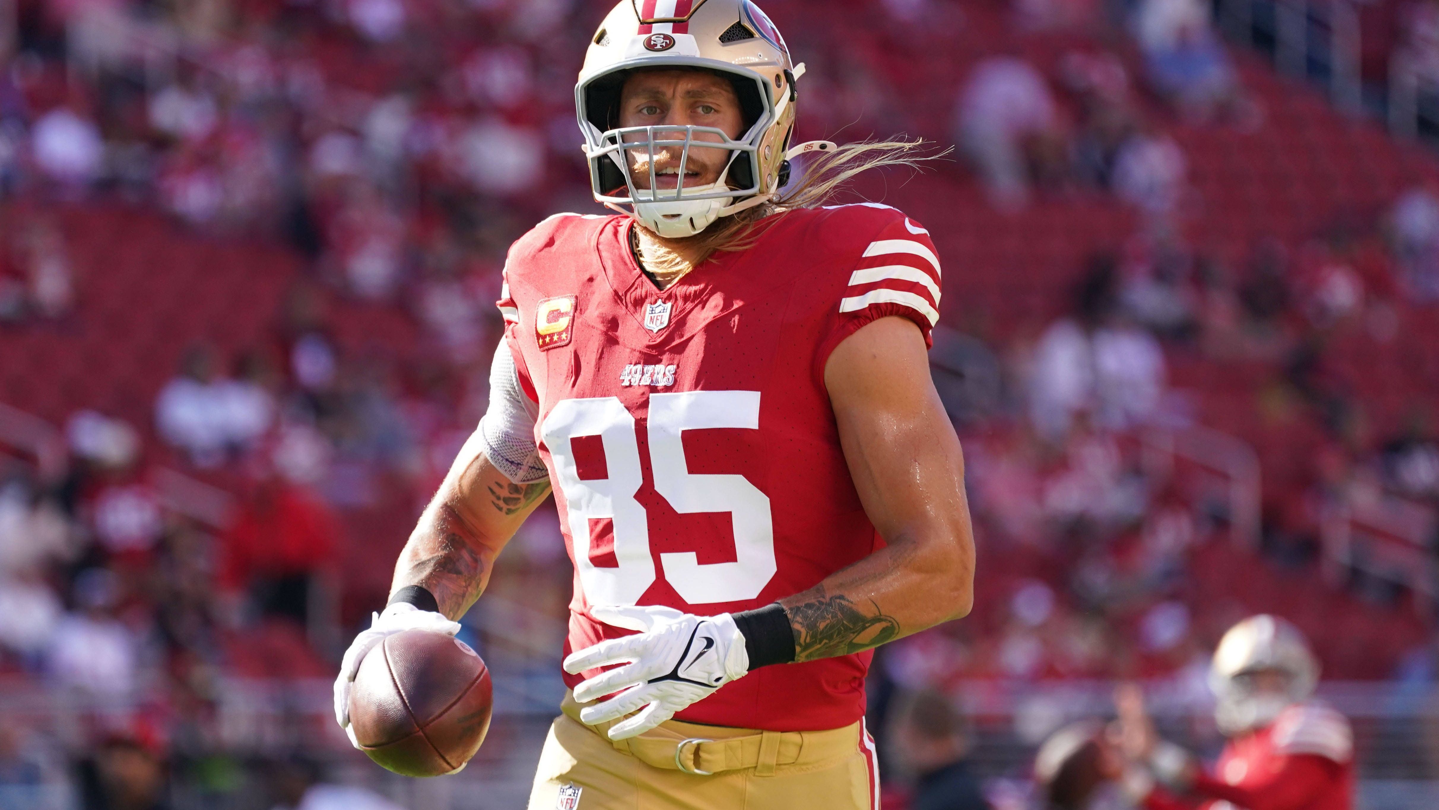 <strong>George Kittle (San Francisco 49ers)</strong><br>Die San Francisco 49ers sind derzeit wirklich vom Verletzungspech verfolgt. Nach Christian McCaffrey und Deebo Samuel droht mit George Kittle ein weiterer Eckpfeiler der Offensive wegzubrechen. Der Star-Tight-End verpasste wegen einer Oberschenkelverhärtung das Training am Donnerstag, Kittles Einsatz gegen die Los Angeles Rams am Sonntag ist fraglich.